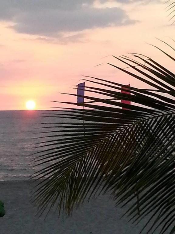 Rama International Beach Resort Botolan Kültér fotó
